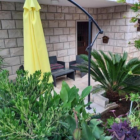 Apartment Brandel * Croatia * Brac * Selca * Puntinak Exteriör bild